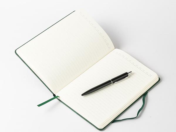 Cuaderno tipo Moleskine, 80 páginas rayadas, accesorio para colocar lapicero 