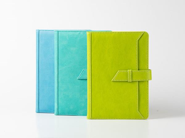 Cuaderno de cuero sintético tamaño A5, hebilla de cuero, tapa con bolsillo, 80 páginas punteadas