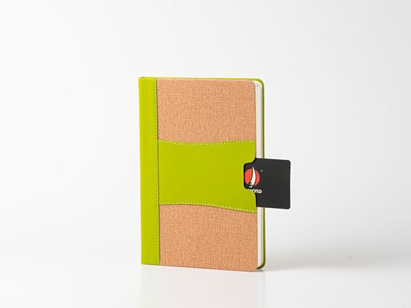 Cuadernos de cuero de dos colores en contraste, bolsillo porta tarjetas, 80 páginas rayadas